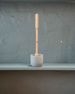 Iris Hantverk Toilet Brush in Concrete Pot