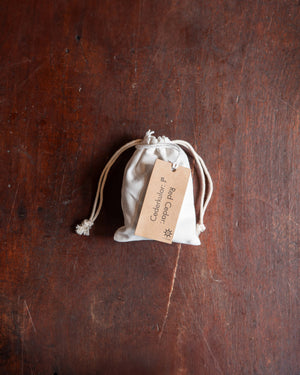 Iris Hantverk Cedar Balls in Cotton Bag