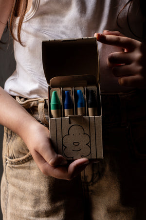 Woset Doona's Magic Crayons