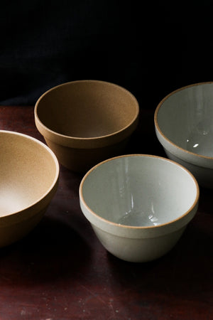 Hasami Porcelain  Deep Round Bowl Gloss Grey