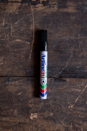 Artline 90 Permanent Marker Chisel 2.5mm Black