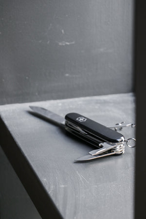 Victorinox Huntsman Black