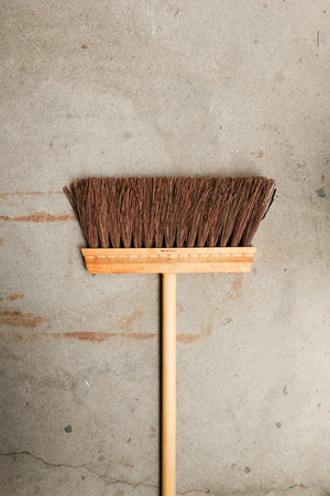 Iris Hantverk Bassine Broom with Long Handle