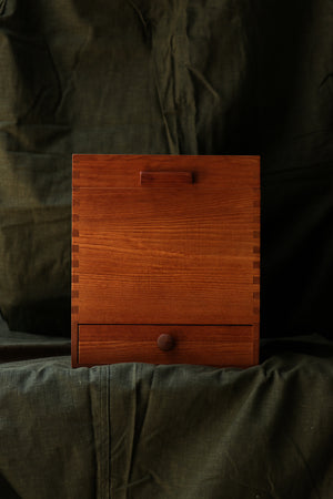 Classiky Toga Wood Makeup Box