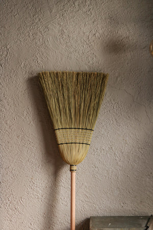 Tumut Woolshed Broom 7 Tie