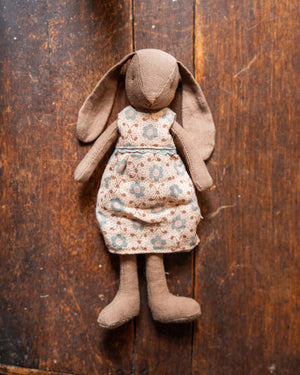 Maileg Bunny Size 2 Brown in Brown Dress