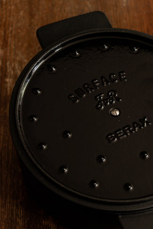 Serax - Surface Pot Black by Sergio Herman